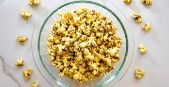 Antiinflammatory-foods-turmeric-popcorn_Grace&Lightness