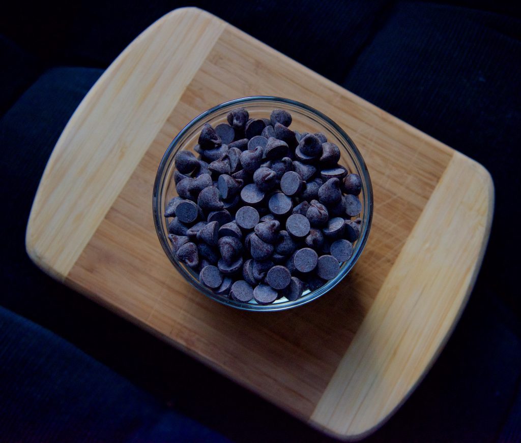 Seasonal-affective-disorder-foods-semisweet-chocolate-chips-bowl_Grace&Lightness_by-Molly-Beauchemin