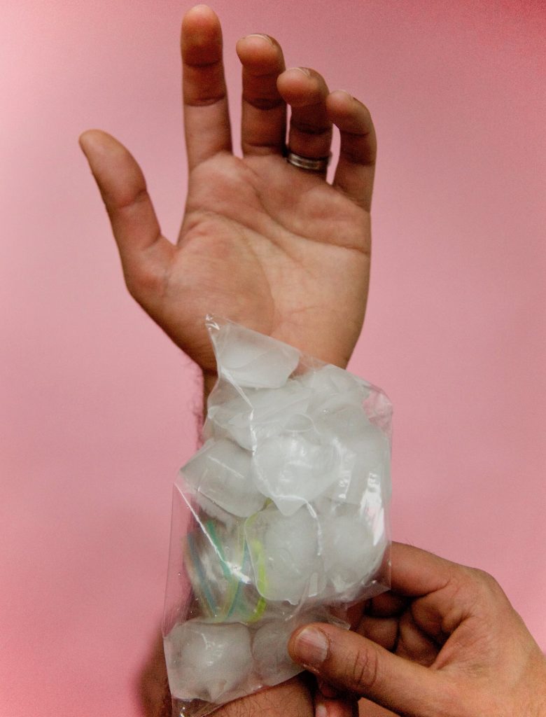 icing-wrists_ice-therapy_wrist-injury-remedy-stress-management