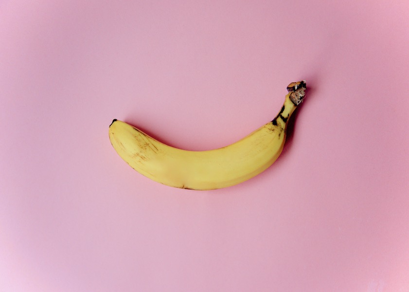 bananas-for-anxiety_best-healthy-snacks-for-airplanes