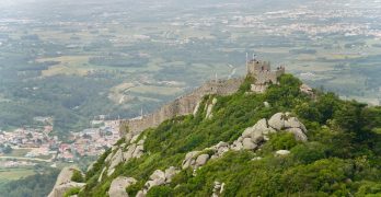Castelo-dos-Mouros-Sintra-Portugal_worlds-most-beautiful-castles