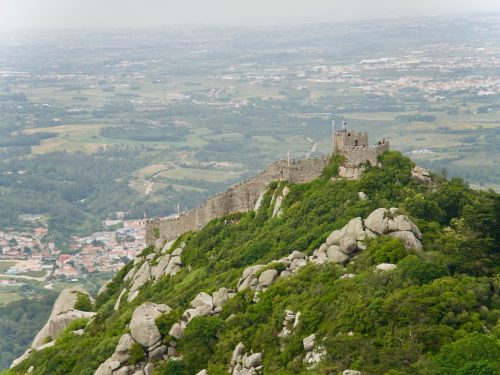 Castelo-dos-Mouros-Sintra-Portugal_worlds-most-beautiful-castles