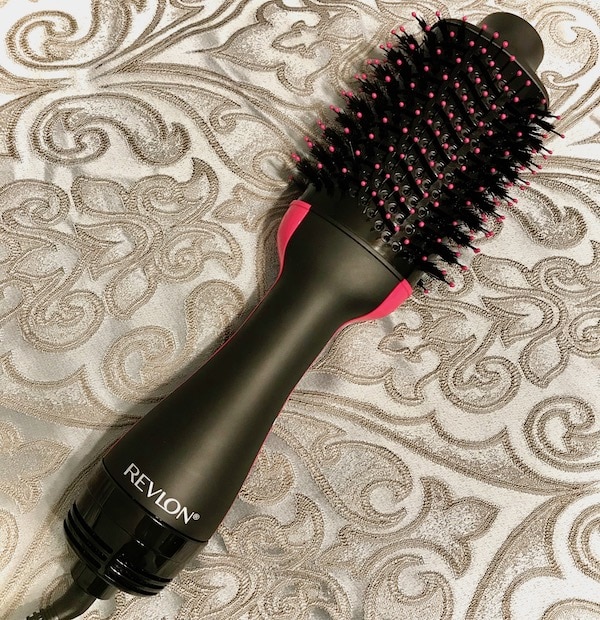 revlon-hairdrying-brush_best-hair-dryers-2019_mothers-day-gifts