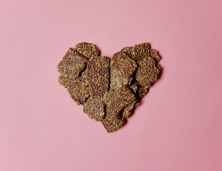 flaxseed-heart_heart-healthy-flaxseed-crackers