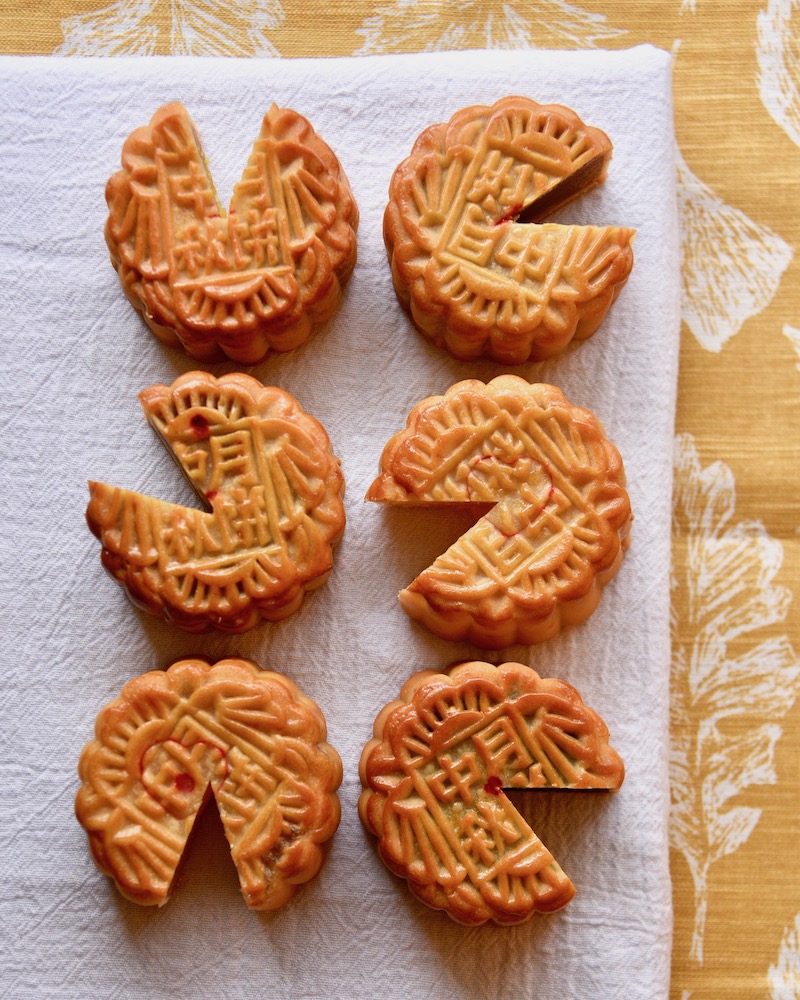chinese-new-year-mooncakes