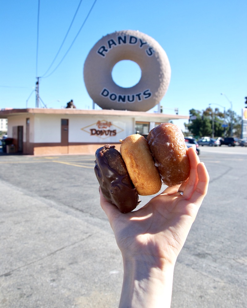 LA donut sign