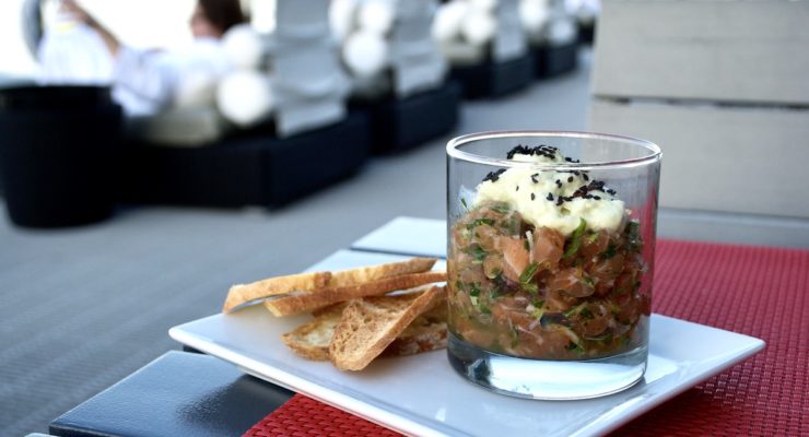 bota bota restaurant la traversee