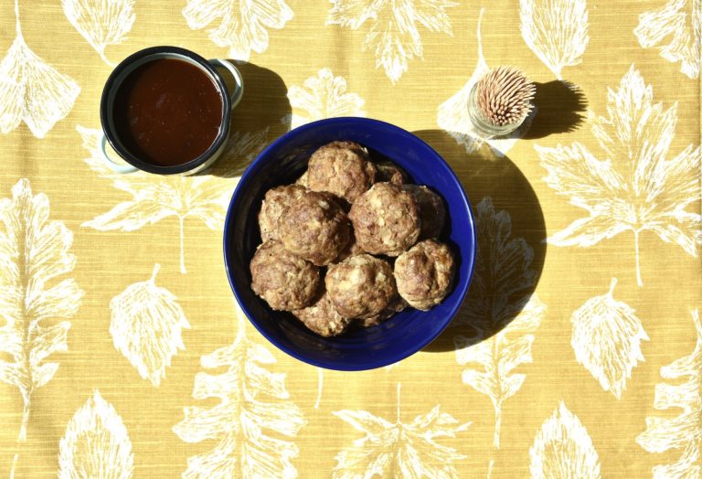 Easy Wagyu Meatballs with Sweet & Tangy Dipping Sauce (High in Iron
