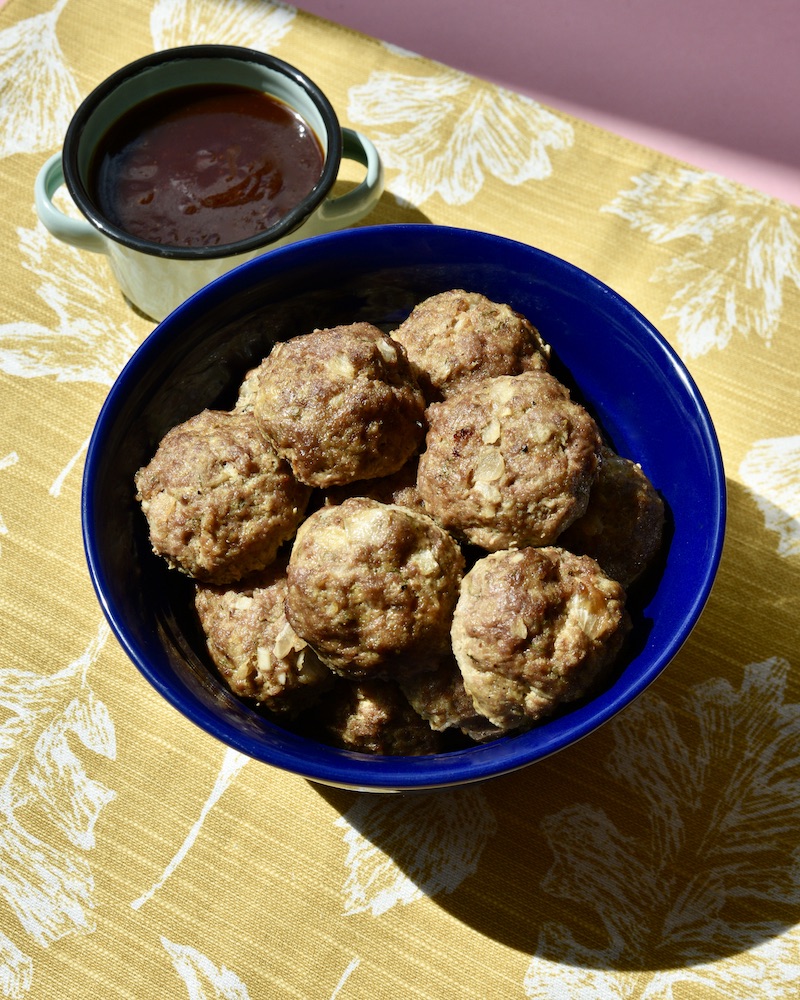 Easy Wagyu Meatballs with Sweet & Tangy Dipping Sauce (High in Iron