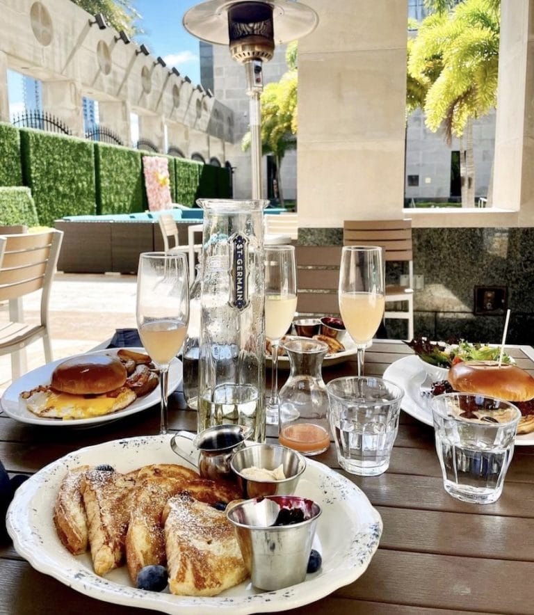 The 9 Best Restaurants in Orlando, Florida (+ Great Healthy Options