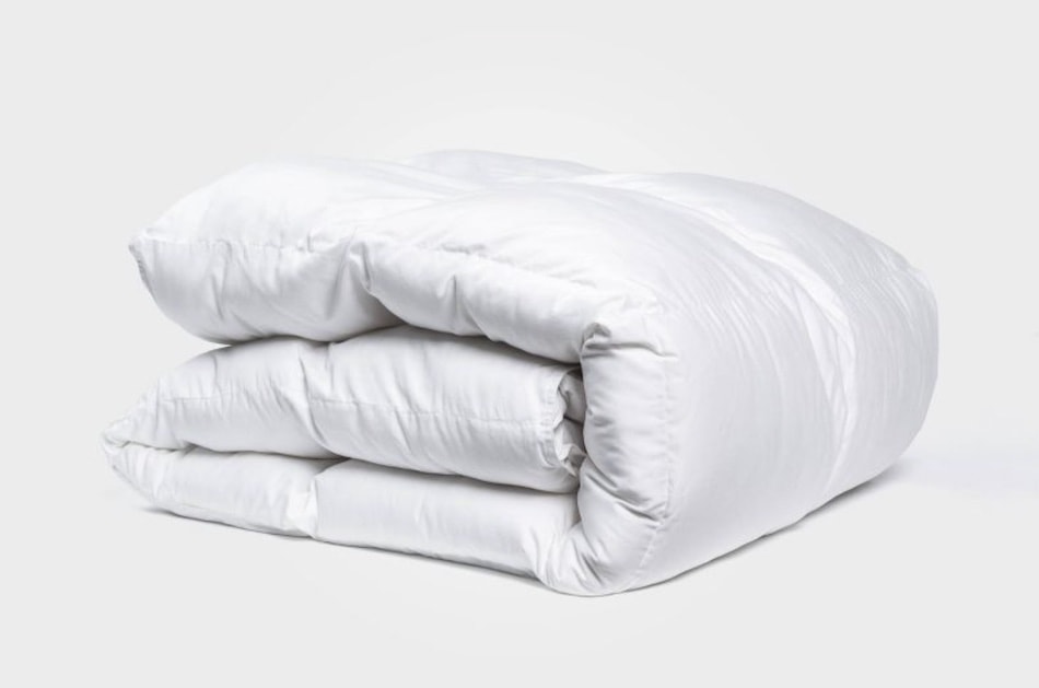 eco-friendly-down-alternative-comforter