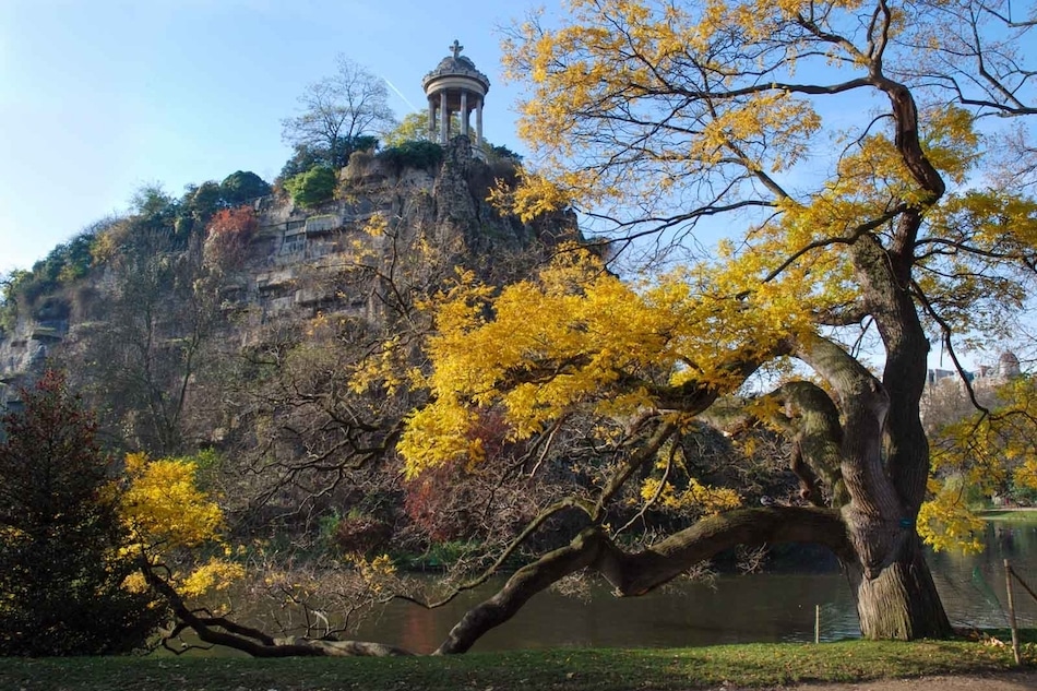 Tourists Want To Experience 'Emily in Paris' for Real – Blog