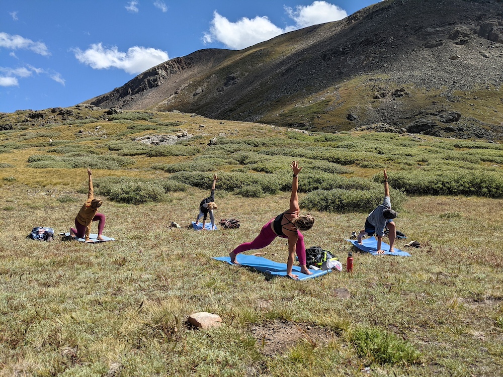 denver-yoga-hikes